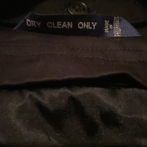 Perusal size 42 trenchcoat with detachable belt. Excellent condition. - Picture 4 of 9